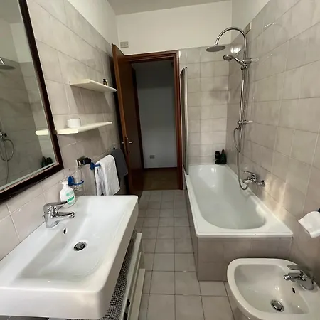 아파트 Floor With Rooftop Terrace, Quiet Area *